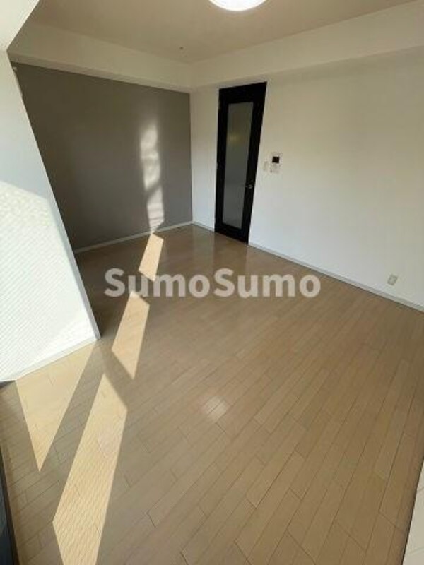 寝室(使い勝手のいい寝室です)