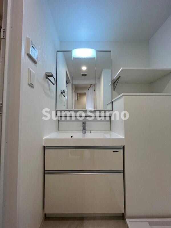 物件内観写真11　(スペースが確保できる洗面所です)