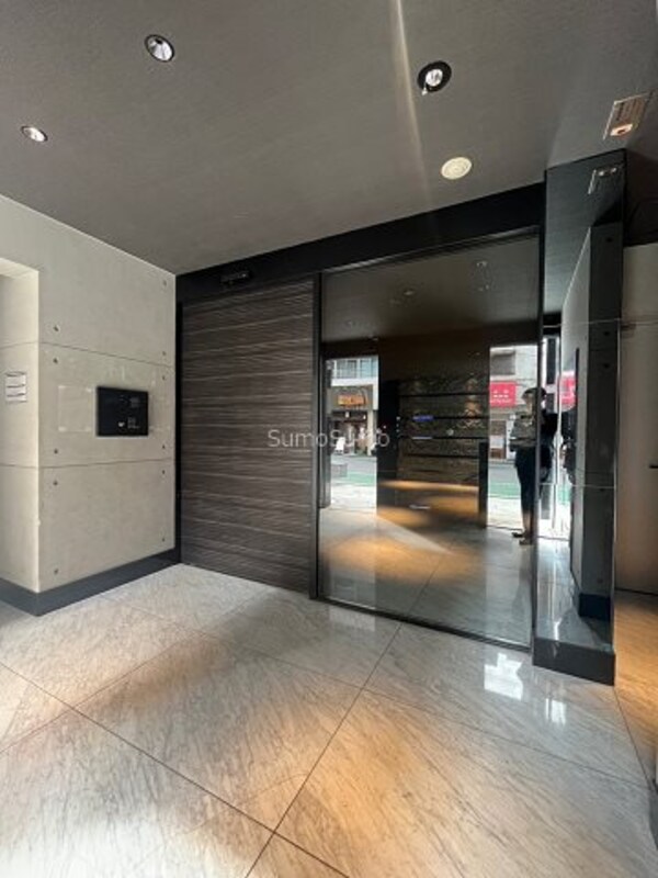 エントランス(建物の内部です)