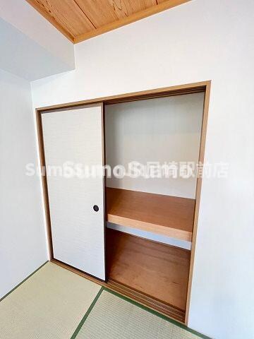 物件内観写真28　(専用の収納スペースです)