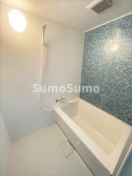 物件内観写真8　(落ち着いた空間のお風呂です)