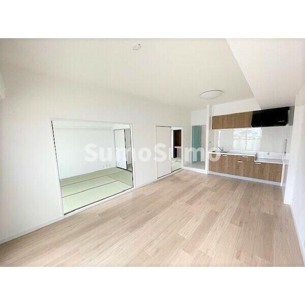 物件内観写真15　(ゆったり過ごせるリビングです)