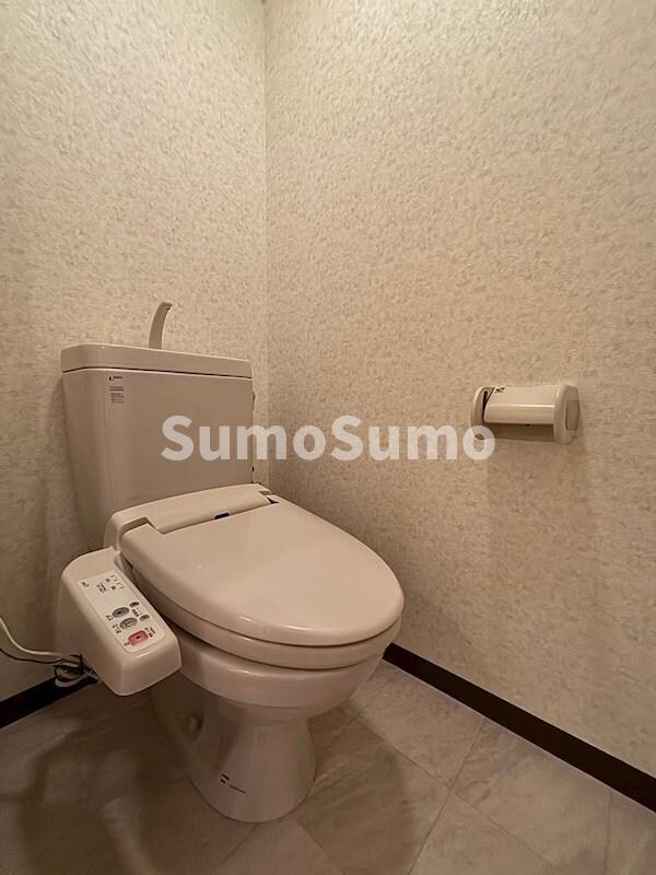 トイレ(コンパクトで使いやすいトイレです)