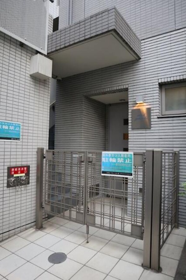 エントランス( )