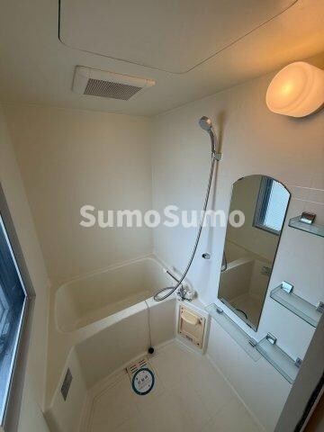 物件内観写真8　(コンパクトで使いやすいお風呂です)