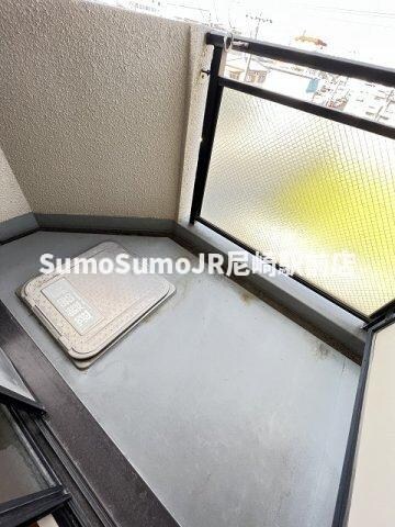 物件内観写真12　(暖かな日差しのふりそそぐバルコニー)