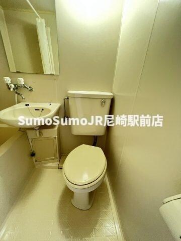 物件内観写真15　(落ち着いたトイレです)