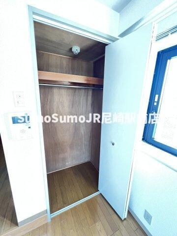 物件内観写真21　(収納豊富です)