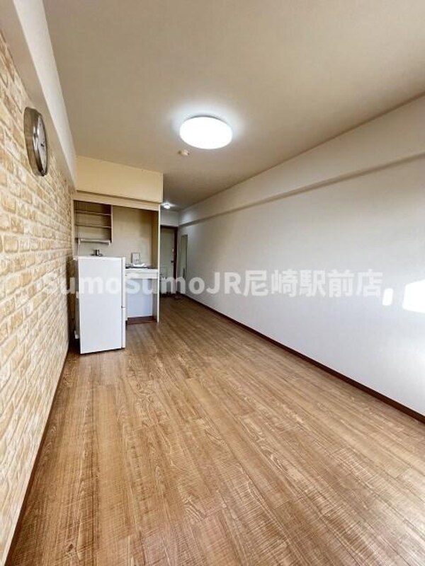 寝室(落ち着いて過ごせるお部屋なので、寝室にいかがでしょうか)