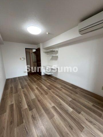 物件内観写真5　(ゆったり過ごせるリビングです)