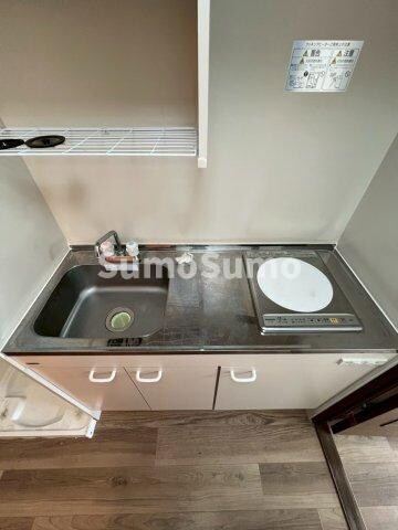 物件内観写真18　(コンパクトなキッチンで掃除もラクラク)