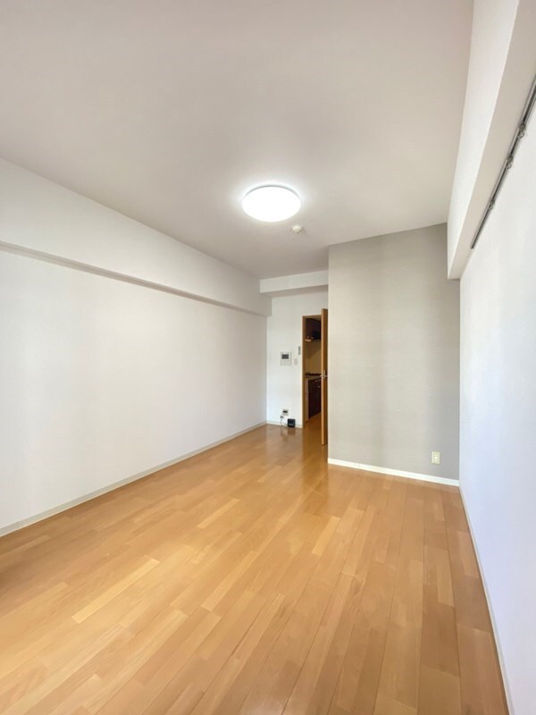 物件内観写真5　(ゆったり過ごせる居間です)