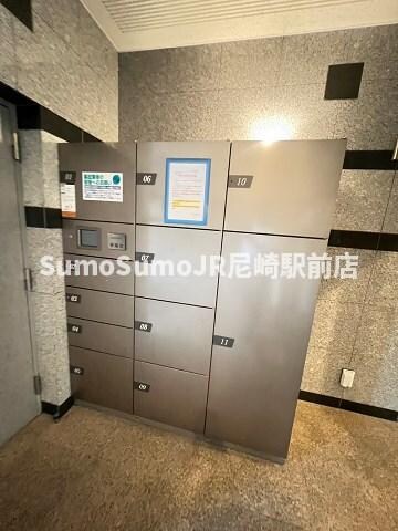 物件内観写真3　(便利な宅配ボックス完備♪)