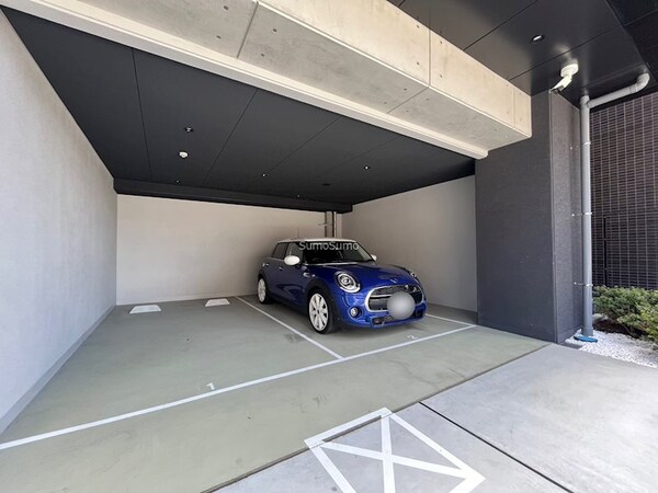 駐車場(駐車スペースもあります)