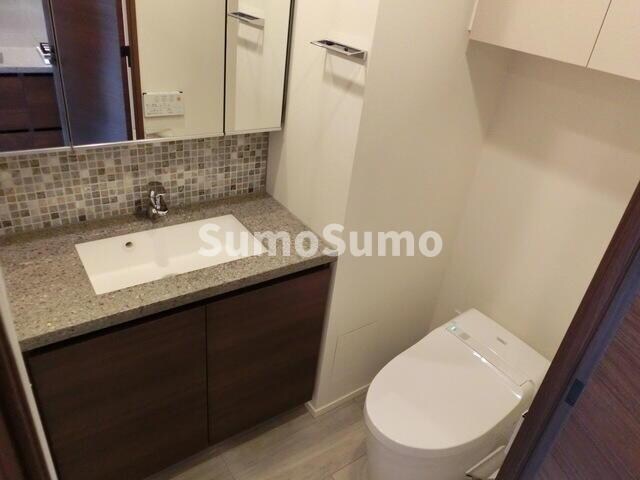 物件内観写真8　(コンパクトで使いやすいトイレです)