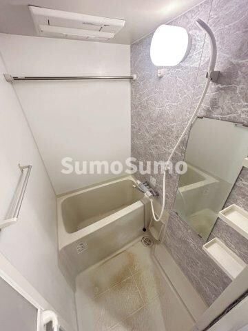 物件内観写真9　(コンパクトで使いやすいお風呂です)