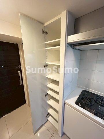 物件内観写真20　(小物を収納するのに便利です)