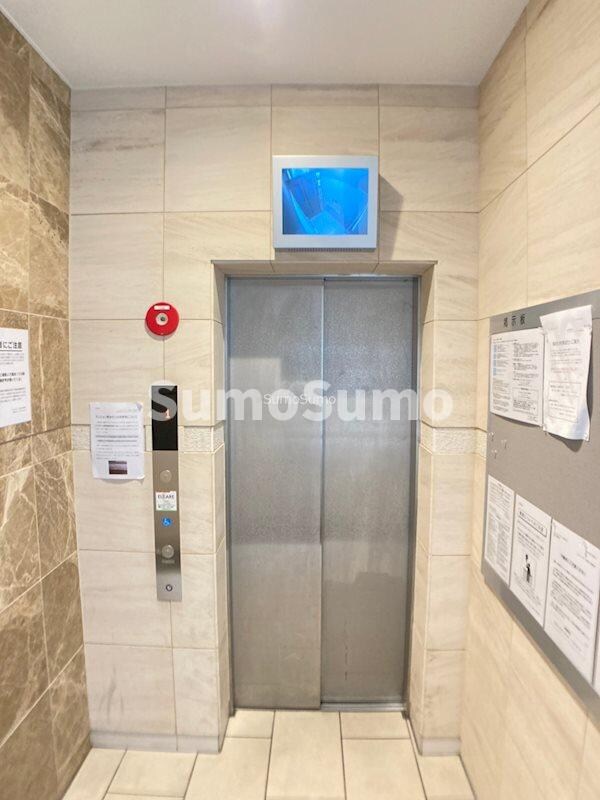 物件外観写真3　(ゆとりのあるロビーです)