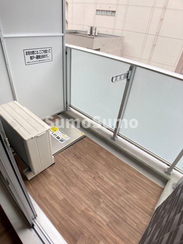 物件内観写真9　(バルコニーからの眺めを楽しみながら食事をしませんか)