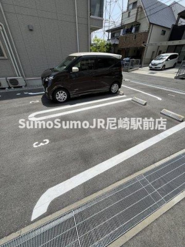駐車場(駐車場です)