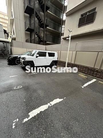 物件外観写真2　(駐車場に車を止められます)
