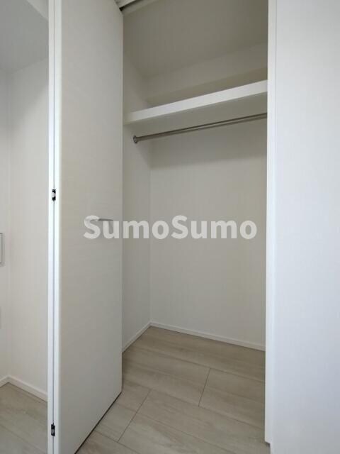 物件内観写真11　(収納豊富です)