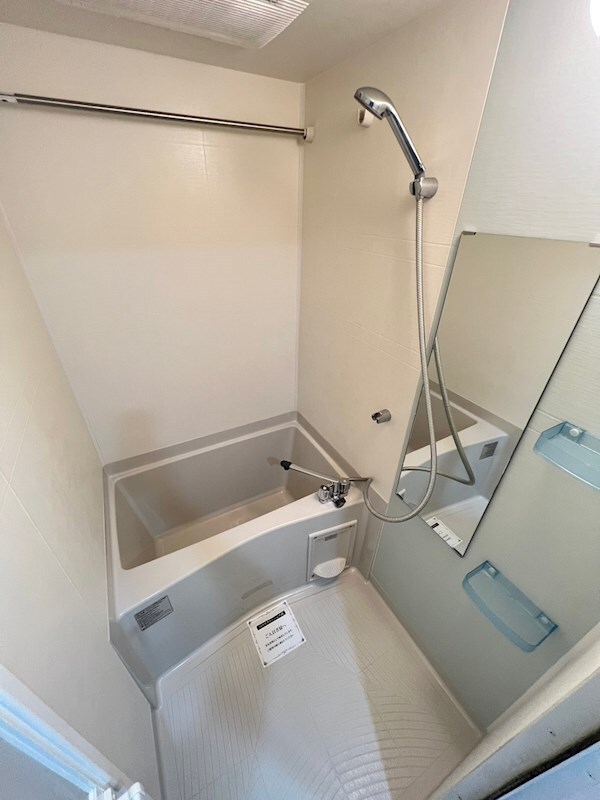 物件内観写真8　(きれいなお風呂です)