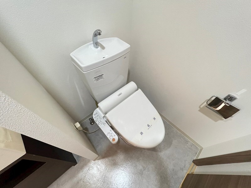 物件内観写真10　(清潔感のあるトイレです)