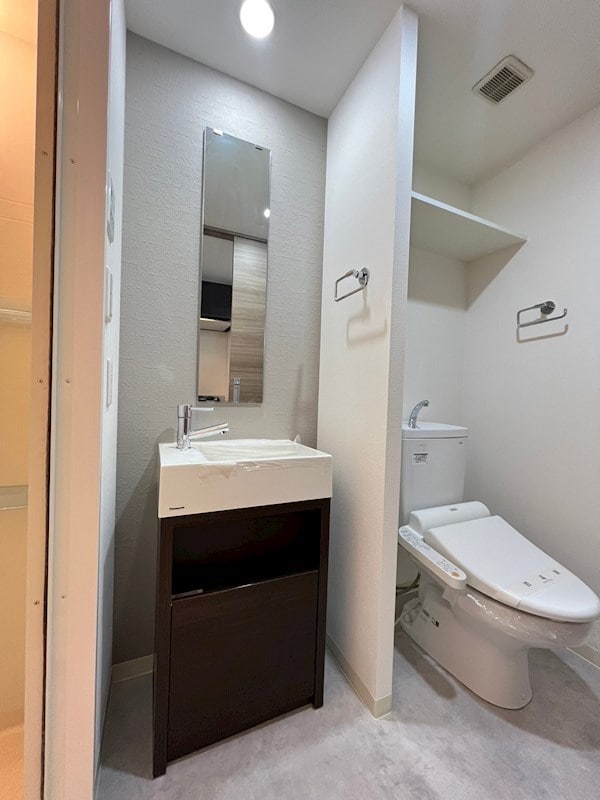 洗面・脱衣所(明るい洗面所です)