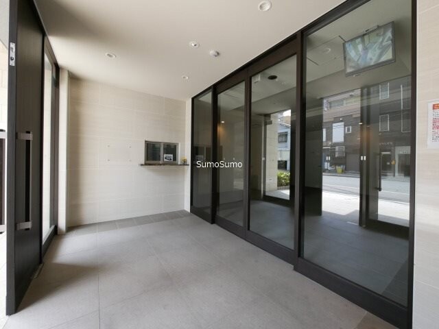 物件外観写真3　(毎日通るエントランスはこのようになっています)