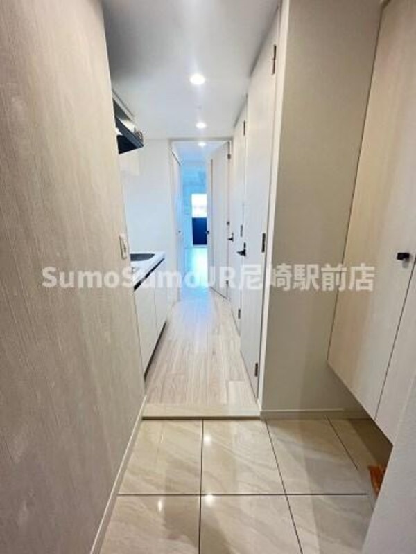 玄関(収納もある玄関です)