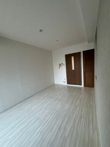 物件内観写真17　(ゆったりとしたリビングです)