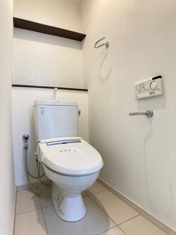 物件内観写真11　(トイレもきれいです)