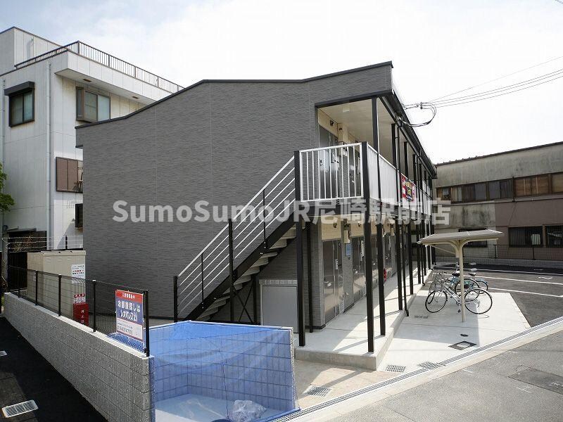 物件外観写真1　(きれいな外観です)