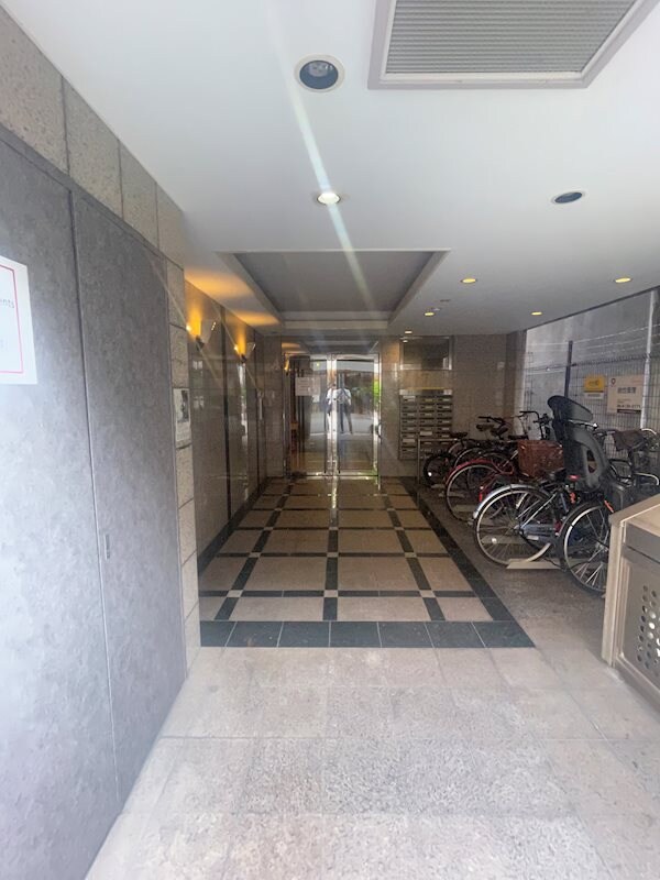 物件外観写真2　(エントランスです)