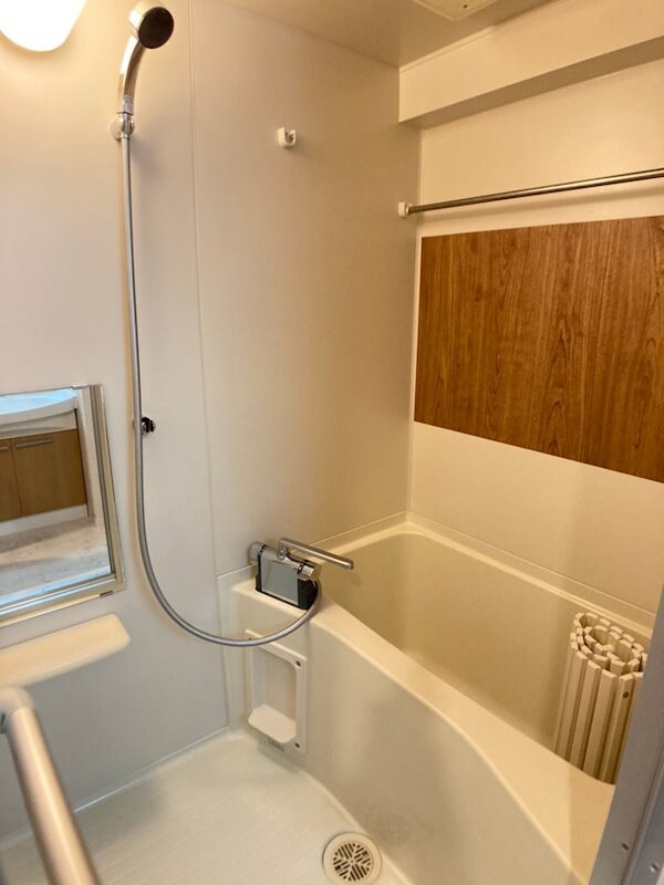 物件内観写真8　(きれいなお風呂です)