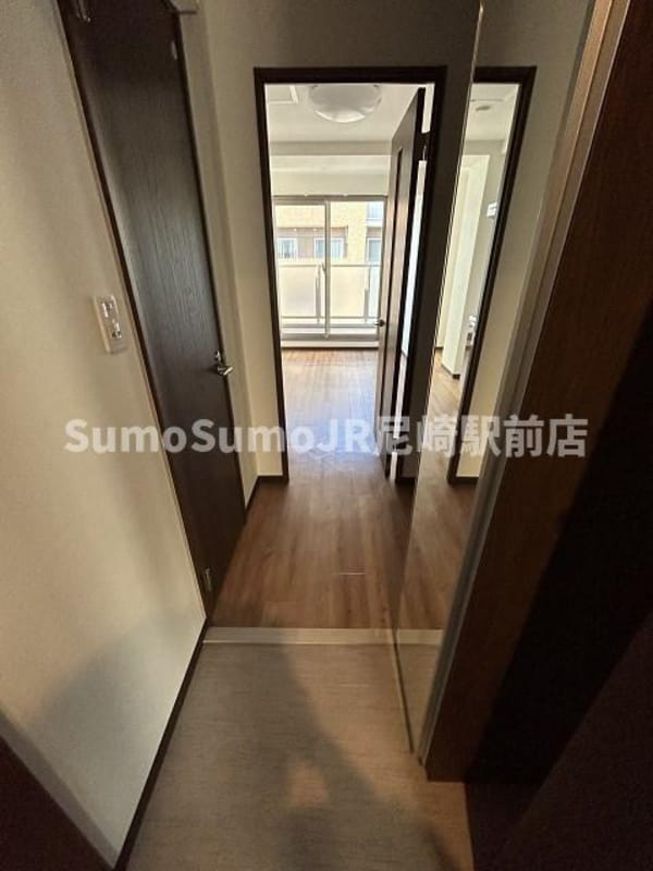 玄関(シンプルで使いやすい玄関です)