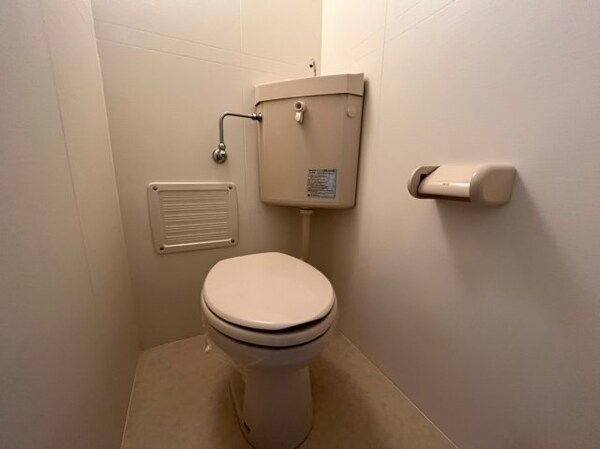 トイレ(広い洗面スペース)