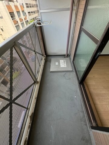 物件内観写真9　(バルコニーがあります)