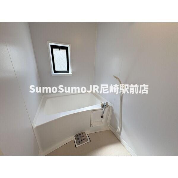 物件内観写真8　(ゆったり過ごせるお風呂です)