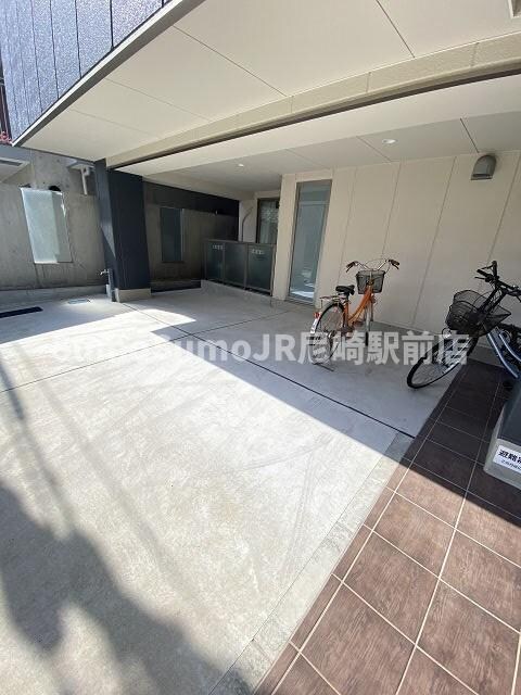 物件外観写真7　(落ち着いた雰囲気の外観です)