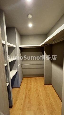 物件内観写真9　(大きなものも収納できそうです)