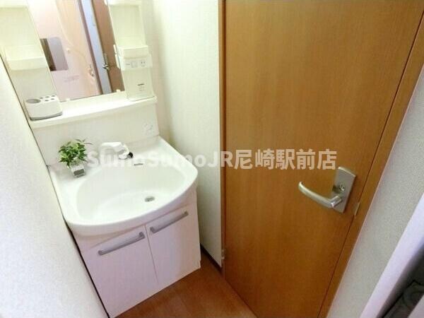 物件内観写真20　(独立洗面化粧台付き)