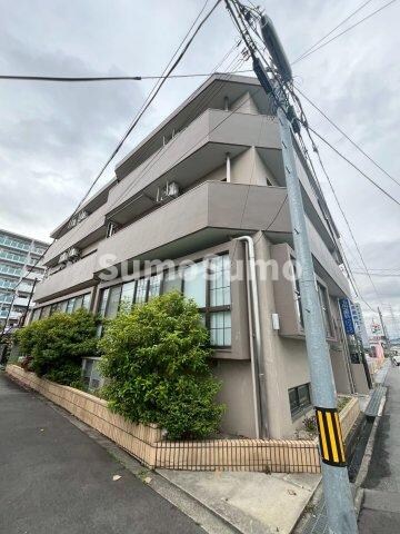 物件外観写真1　(外観も気になるポイント)