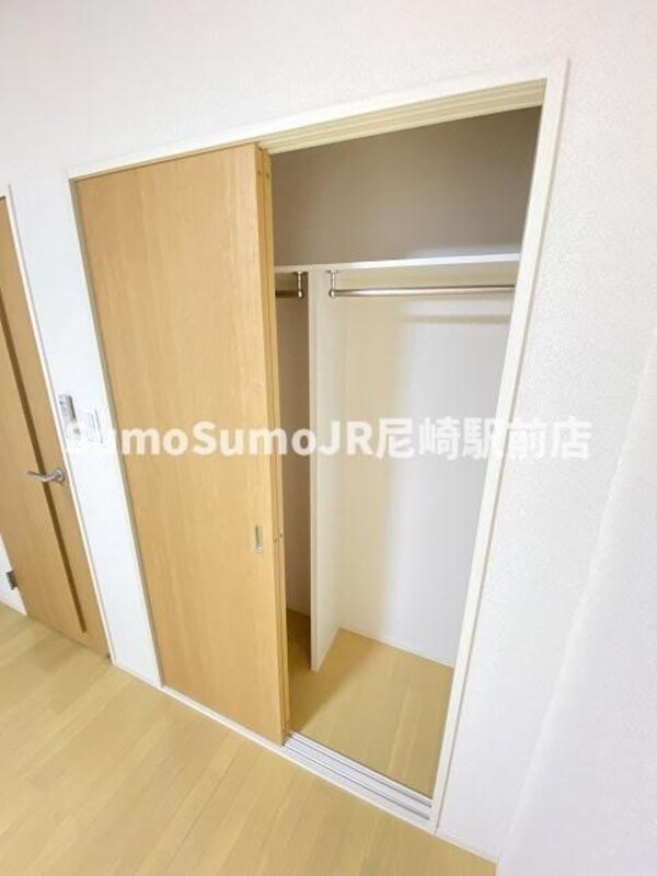 収納(小物を収納するのに便利です)