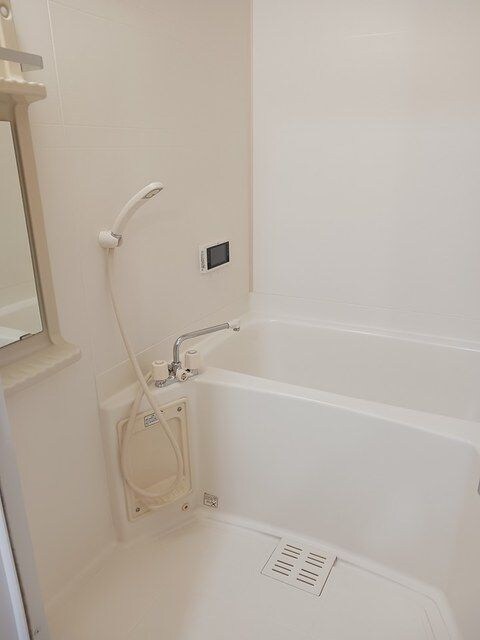 物件内観写真17　(コンパクトで使いやすいお風呂です)