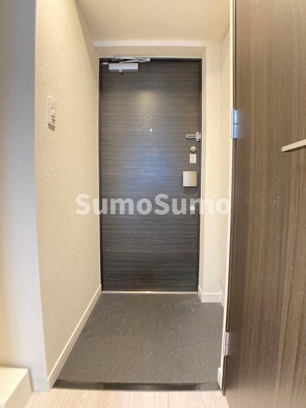 物件内観写真5　(シンプルで使いやすい玄関です)