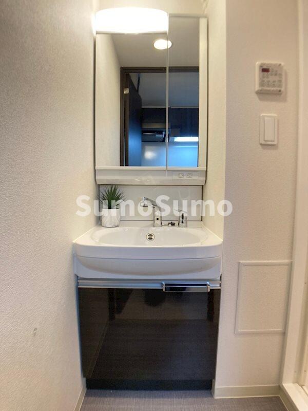 物件内観写真11　(スペースが確保できる洗面所です)