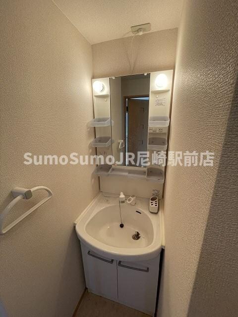 物件内観写真9　(スペースが確保できる洗面所です)