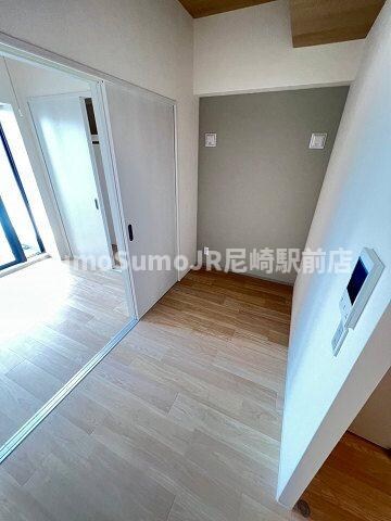 物件内観写真4　(ゆったり過ごせる居間です)